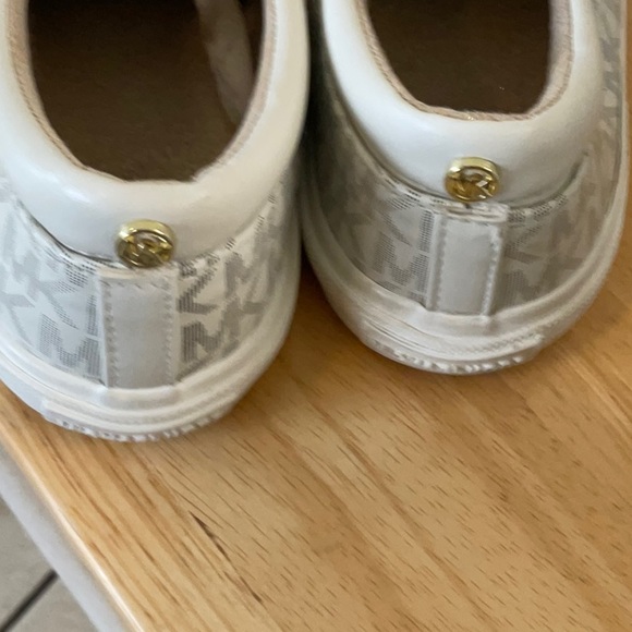 Michael Kors Sneakers - Picture 8 of 8